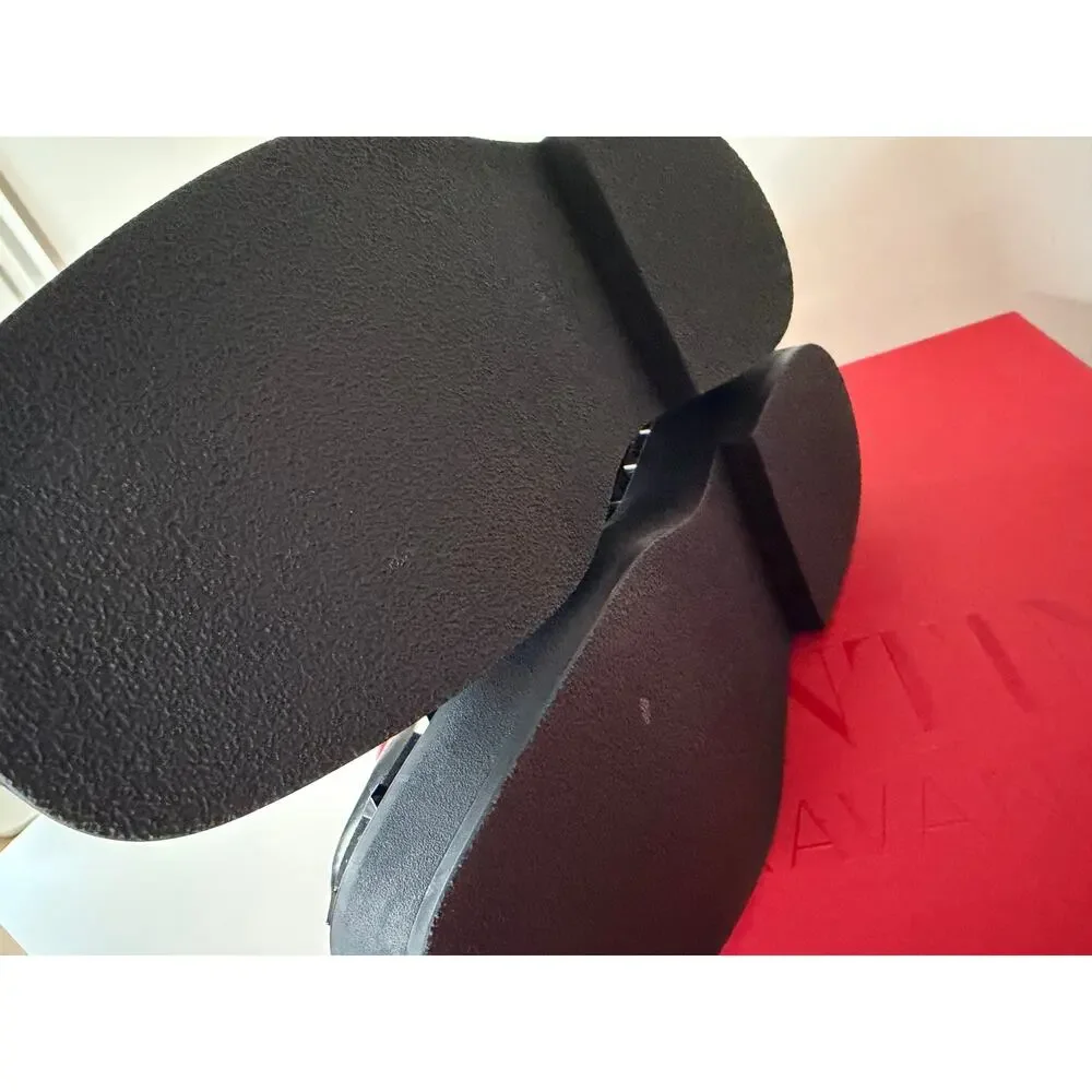 Valentino Garavani Rockstud Black Patent Leather Combat Boots 38 NEW Box